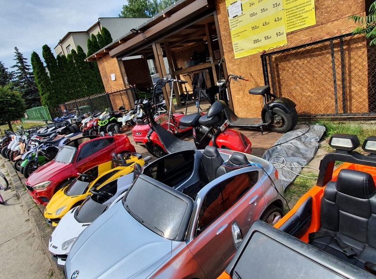 Wypożyczalnia pojazd&oacute;w elektrycznych Pod Kogutem