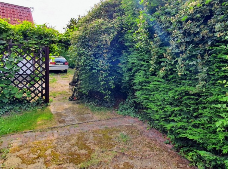 Chata Rybacka Konkel&oacute;wka Ogr&oacute;d z tyłu domu; inne ujęcie?v=1.0.1