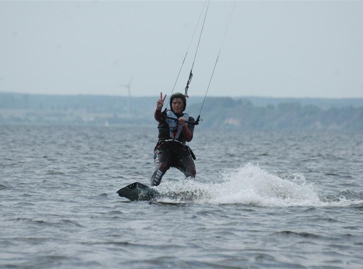 Board & Kite - Kitesurfing