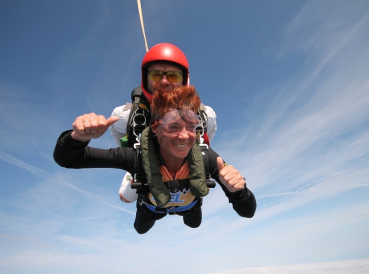 SKYDIVE HEL