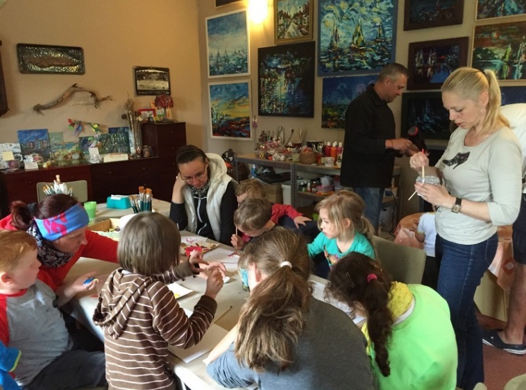 Villa Astrid - pokoje gościnne i apartamenty Zajęcia plastyczne czerwiec 2016?v=1.0.1