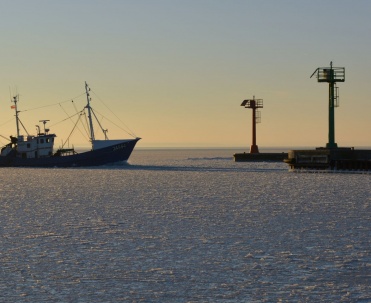 Wpłynięcie do portu.