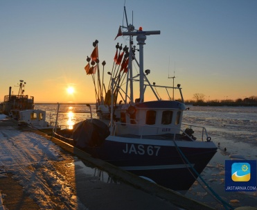 Kuter JAS 67 - można kupić świeżą rybę prosto z kutra. Zimą ryby są najlepszej jakości.